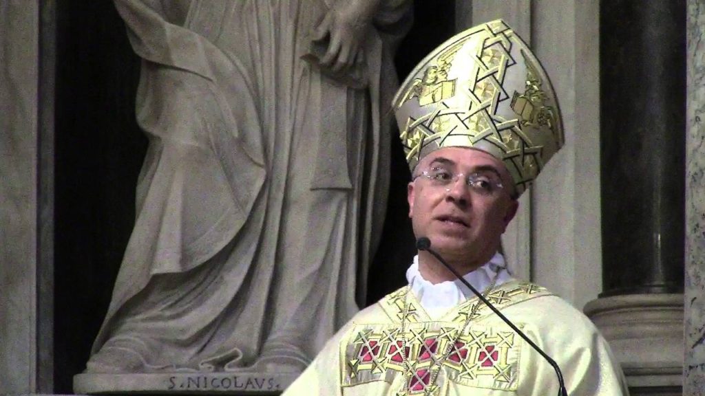Marchiodoc - Vescovo Luigi Renna