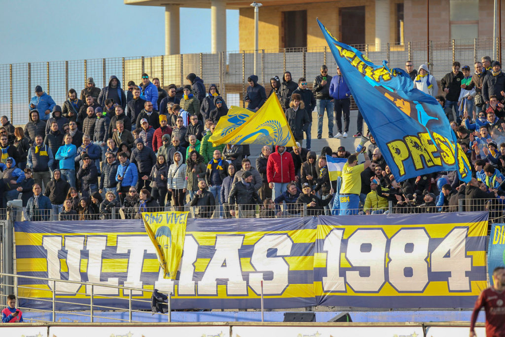 Ultras Audace Cerignola
Combine Picerno-Bitonto: squadre in D. Foggia in serie C?