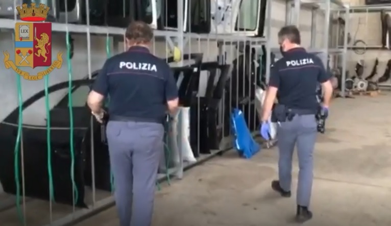 VIDEO | Ancora sequestri negli autoparchi di Cerignola