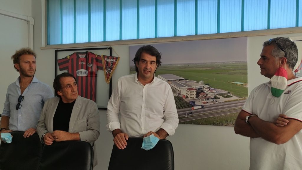 VIDEO | Fitto a Cerignola: "Ecco i disastri di Emiliano". E su Vendola...