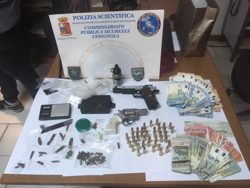 Armi e droga in casa: arrestato pregiudicato a Cerignola