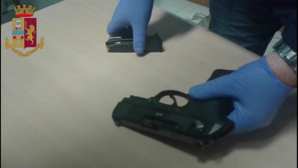 In possesso di armi e munizioni: un arresto a Cerignola | VIDEO
