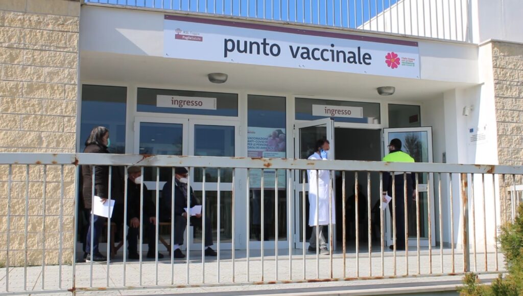 Weekend di vaccini, Cerignola unica grande città della Provincia con un solo centro