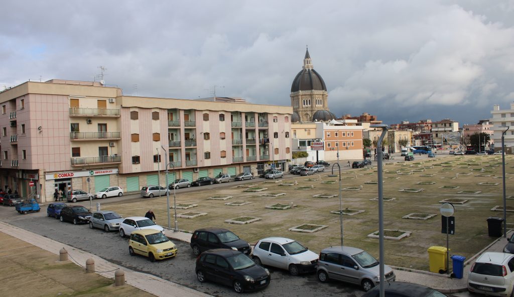 Cerignola, uomini a volto coperto aggrediscono un sacerdote