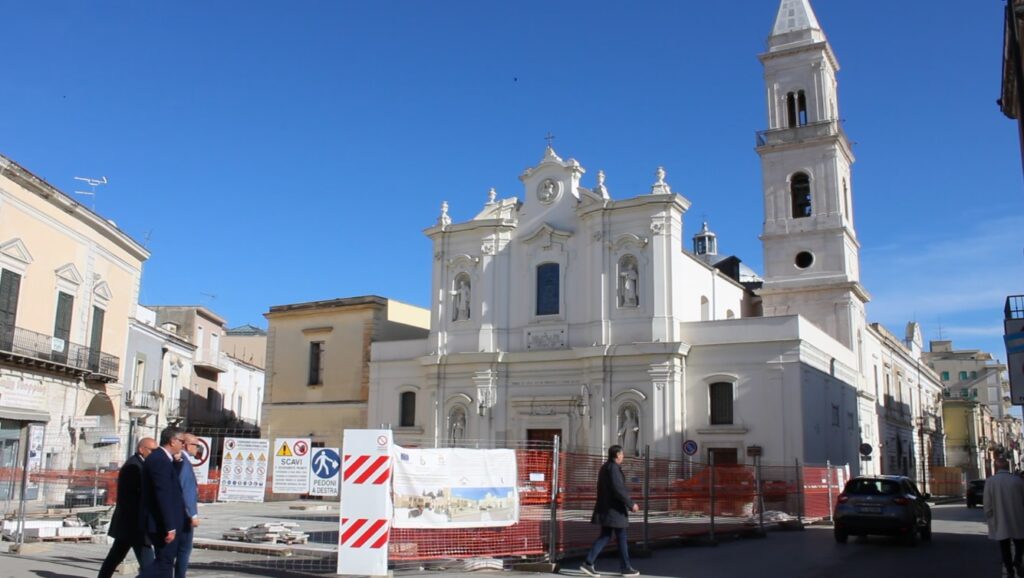 Chiesa del Carmine, verso la riapertura dopo il crollo di Palazzo Carmelo 