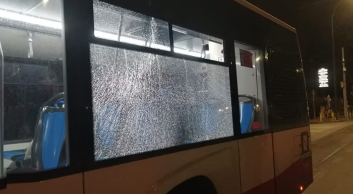 Benvenuti nel Far West di Cerignola: sassaiole ai bus in transito, allertata Prefettura