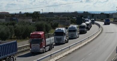 Salvini incontra gli autotrasportatori, i tg si accorgono delle proteste; “Domani risposte”